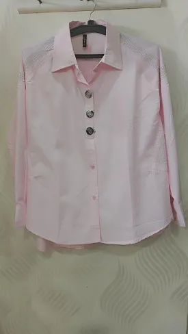 Cotton shirt with shoulder work