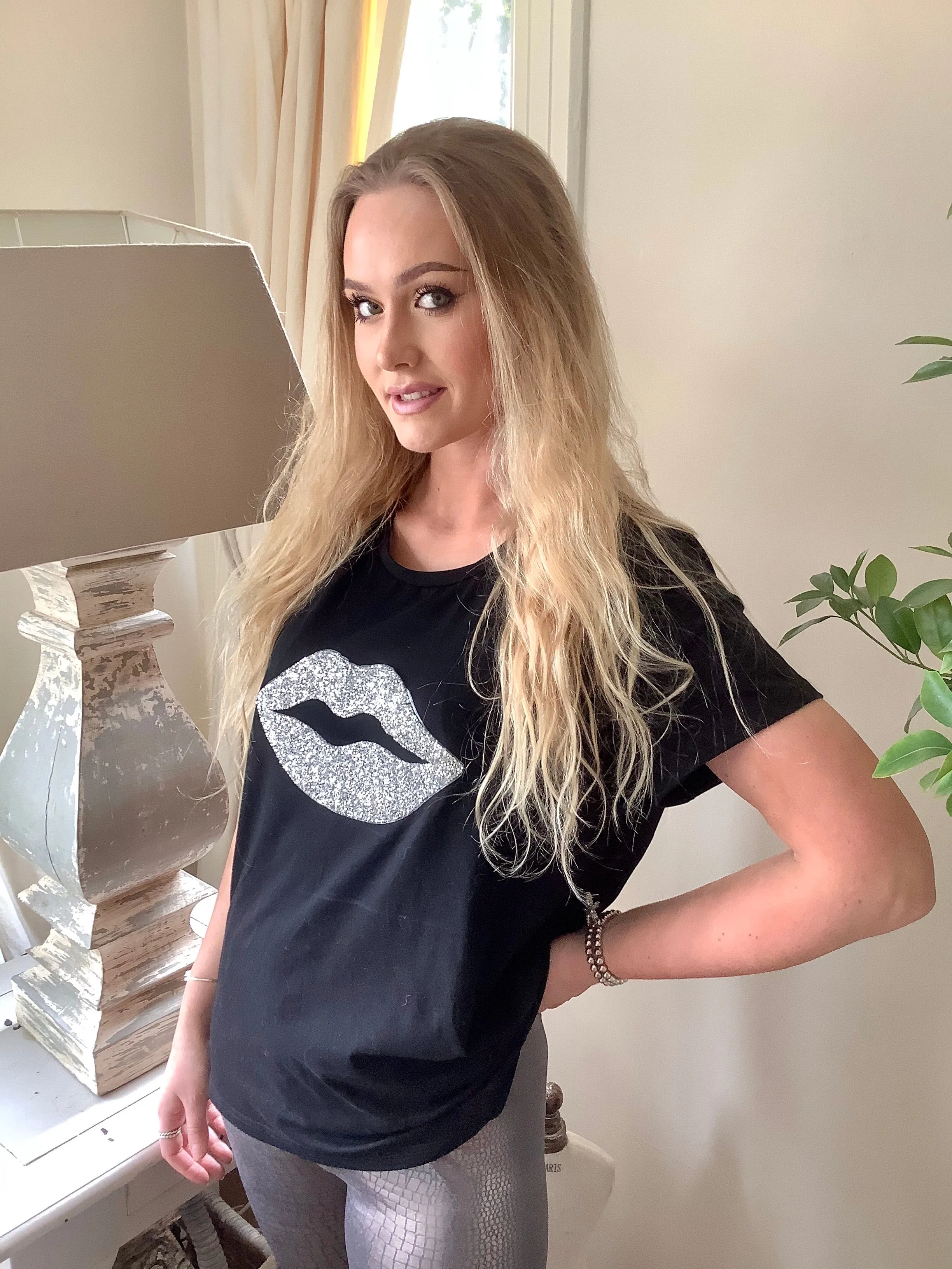 Diamonte lips super stretchy one size T-Shirt in Black