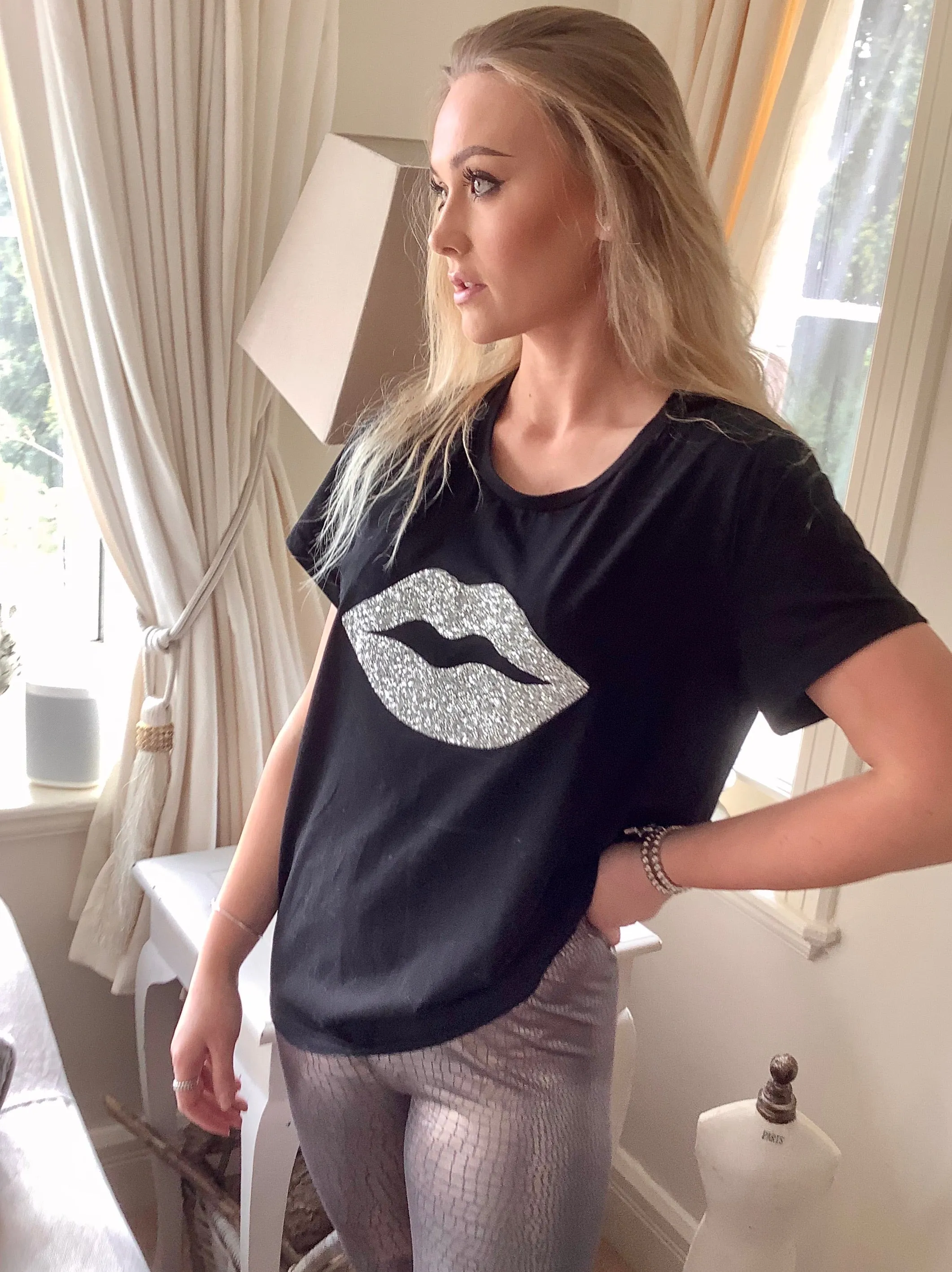 Diamonte lips super stretchy one size T-Shirt in Black