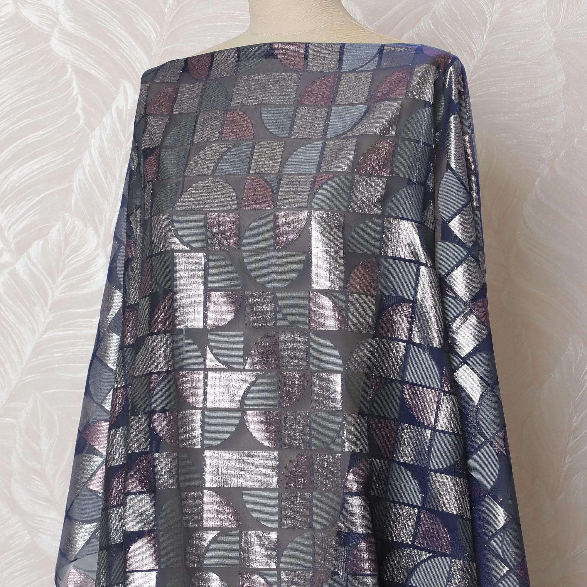 Elegant Silver and Blue Geometric Pattern Pure French Silk (Fransawi Dirac) Chiffon Fabric – 140 cm Wide X 3.5 Mtrs-D19811