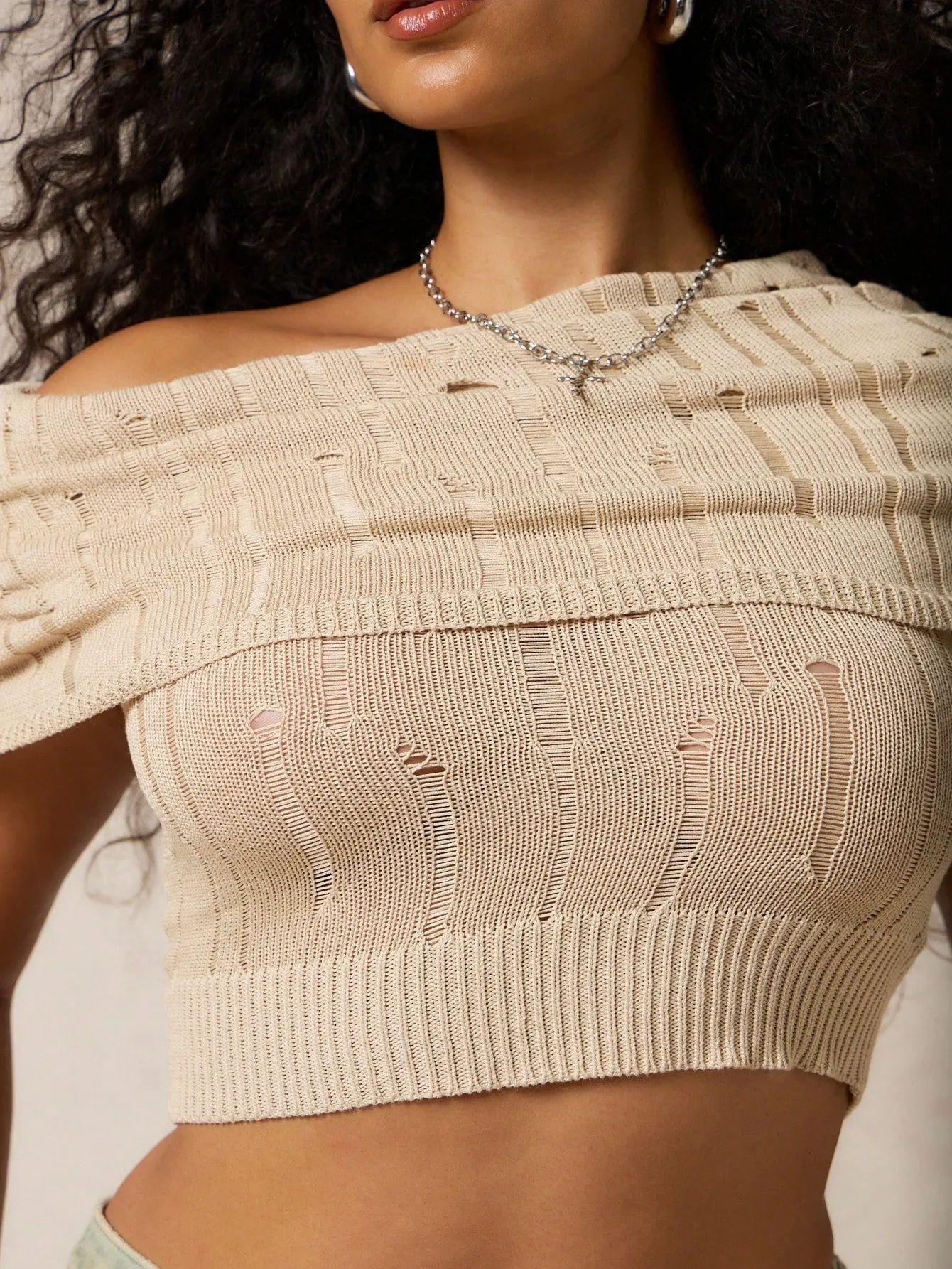 SUMWON WOMEN Distressed Knitted Off Shoulder Crop Top