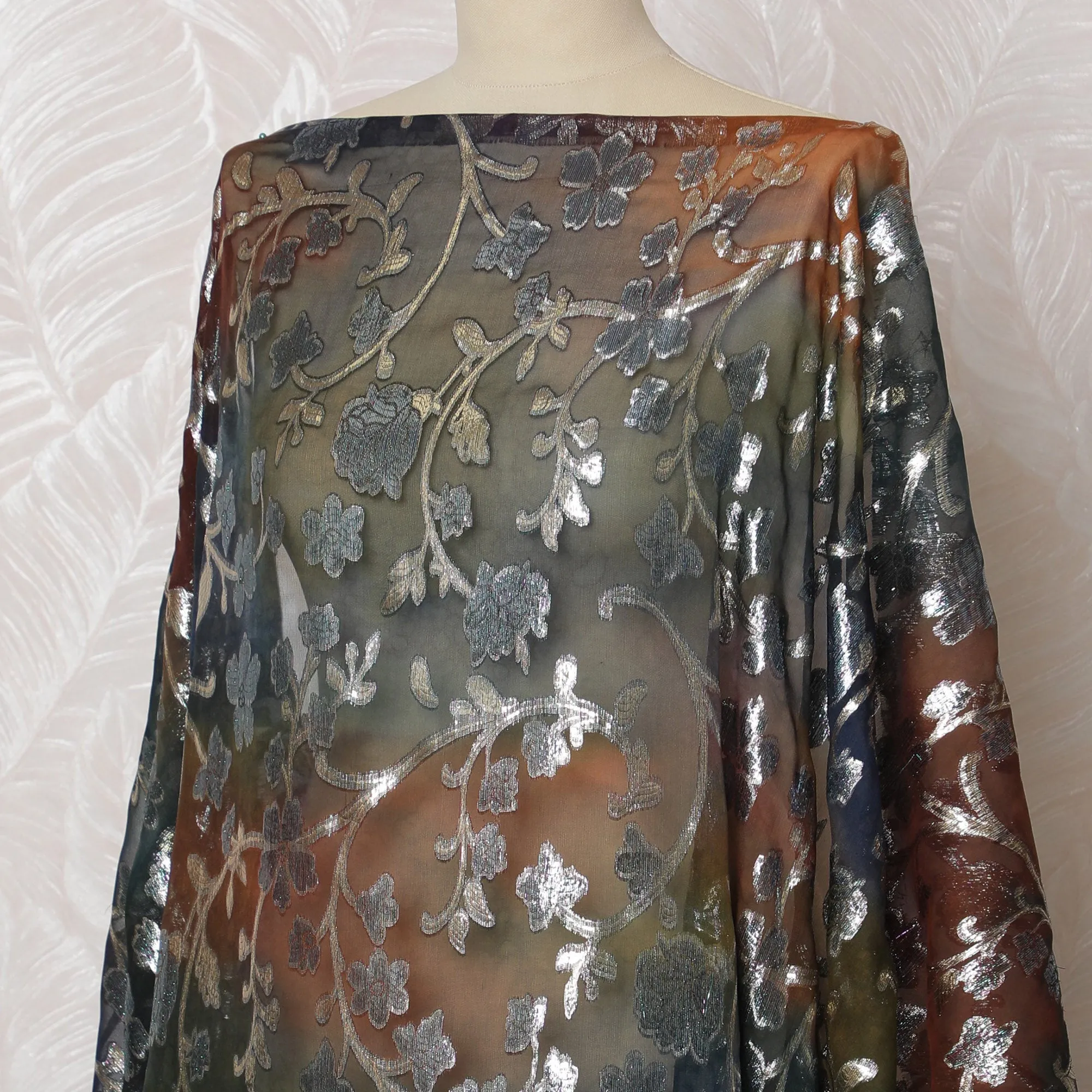 Traditional Somali Dirac Fabric in Pure Silk Chiffon with Metallic Lurex, Earthy Ombre and Silver Floral, 3.5 Meters, 140 cm Width-D19901