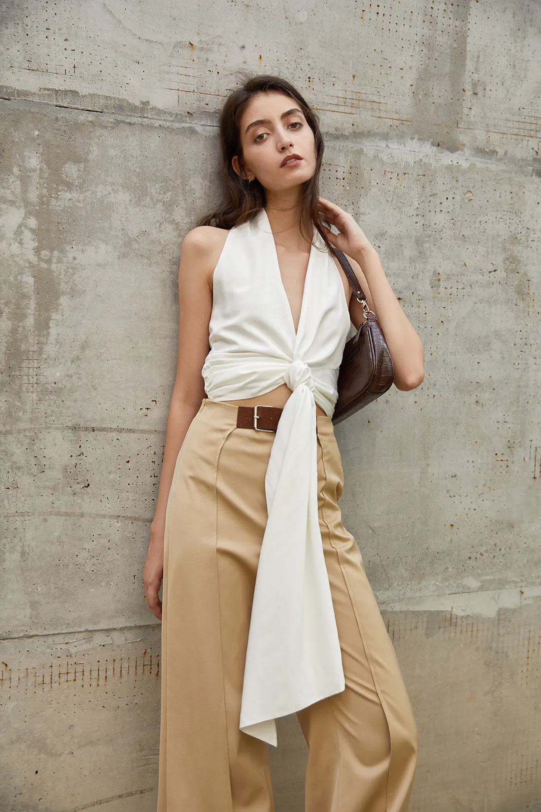 V-neck halterneck twist top | White top | Vacation top